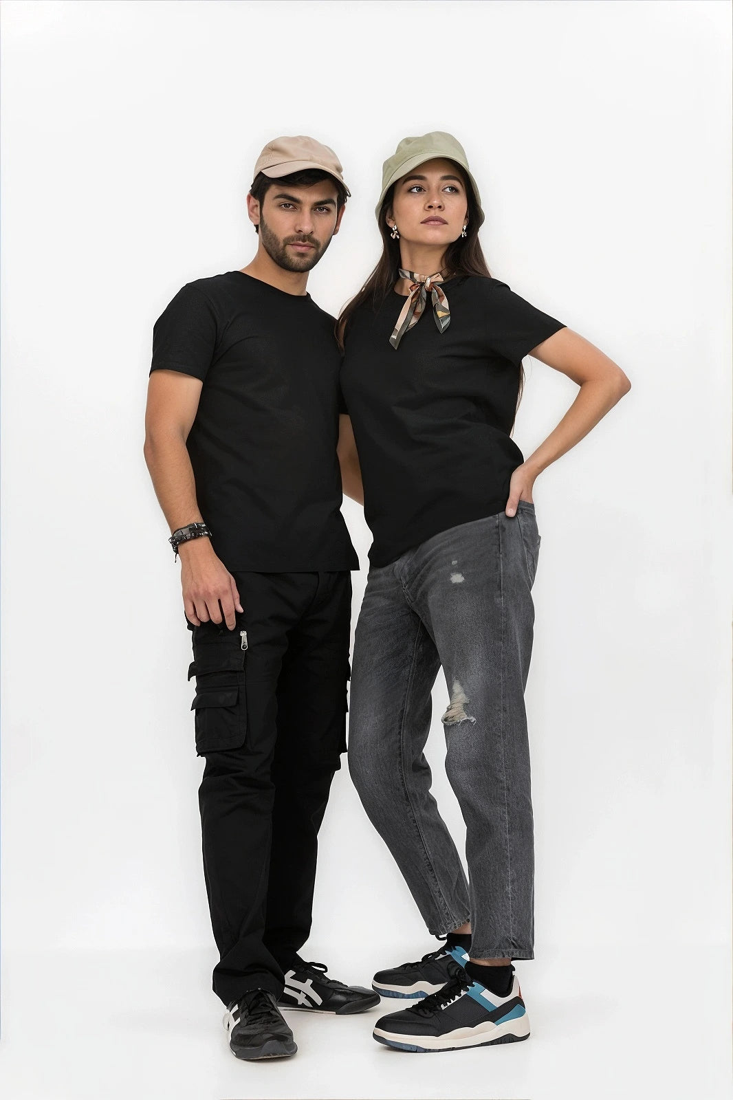 black-regular-fit-tshirt-glitzo

