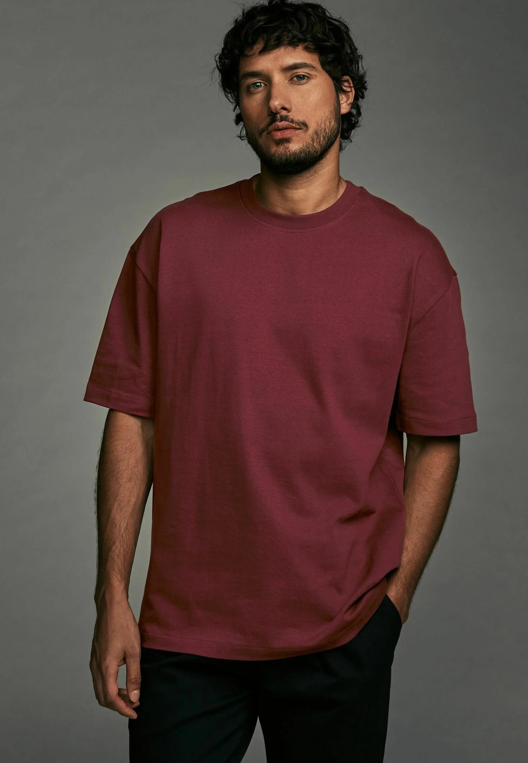 maroon oversized tshirt men closeup